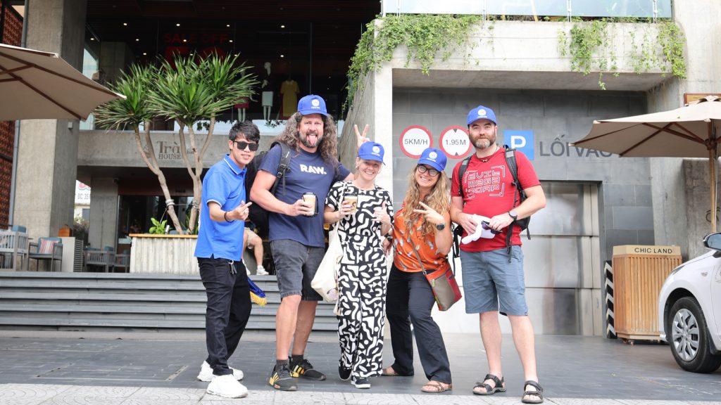 How Phan Van DMC Maintains 24/7 Bilingual Support